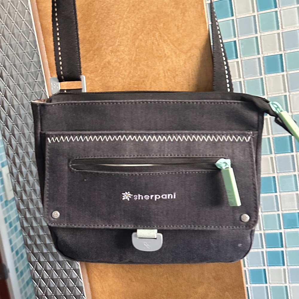 Sherpani Outdoors Backpacking Day Hike Crossbody Purse Bag